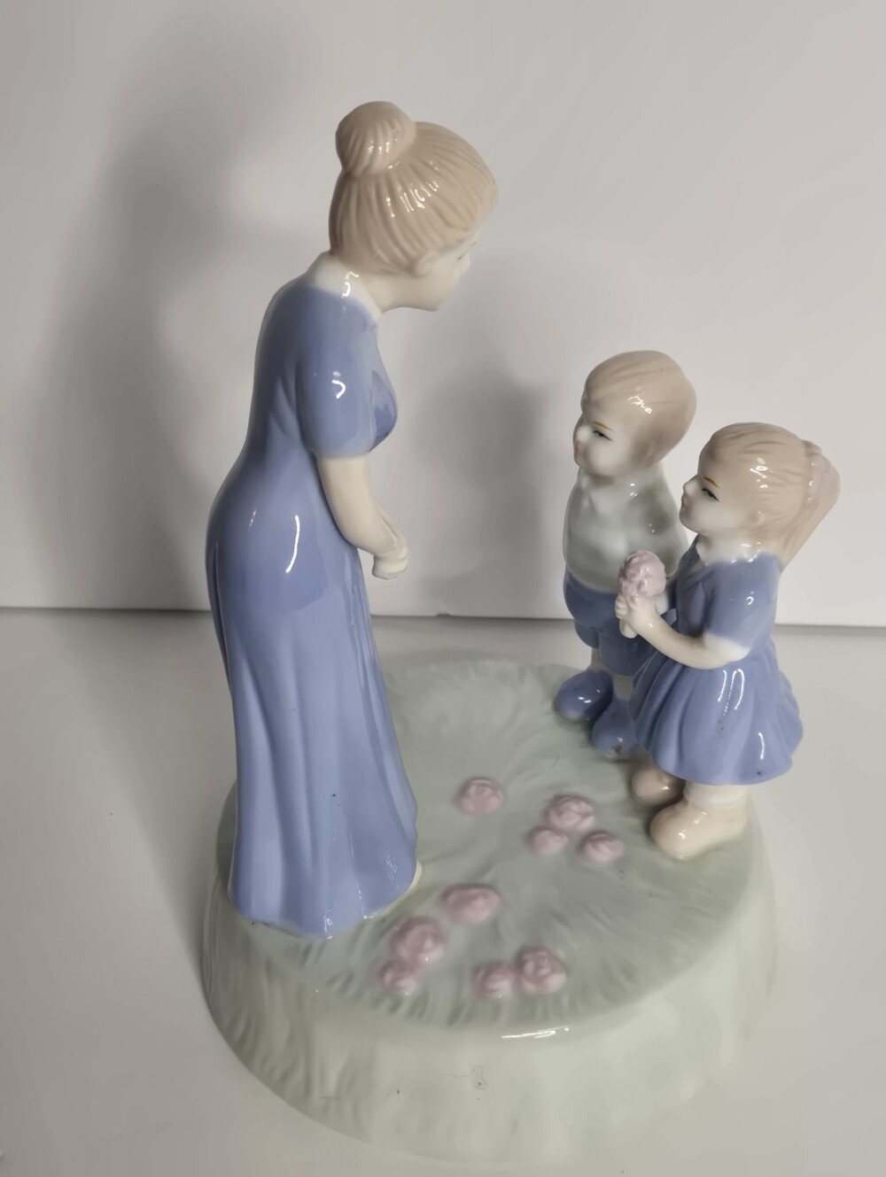 Vintage Porcelain Figure Mother & Children